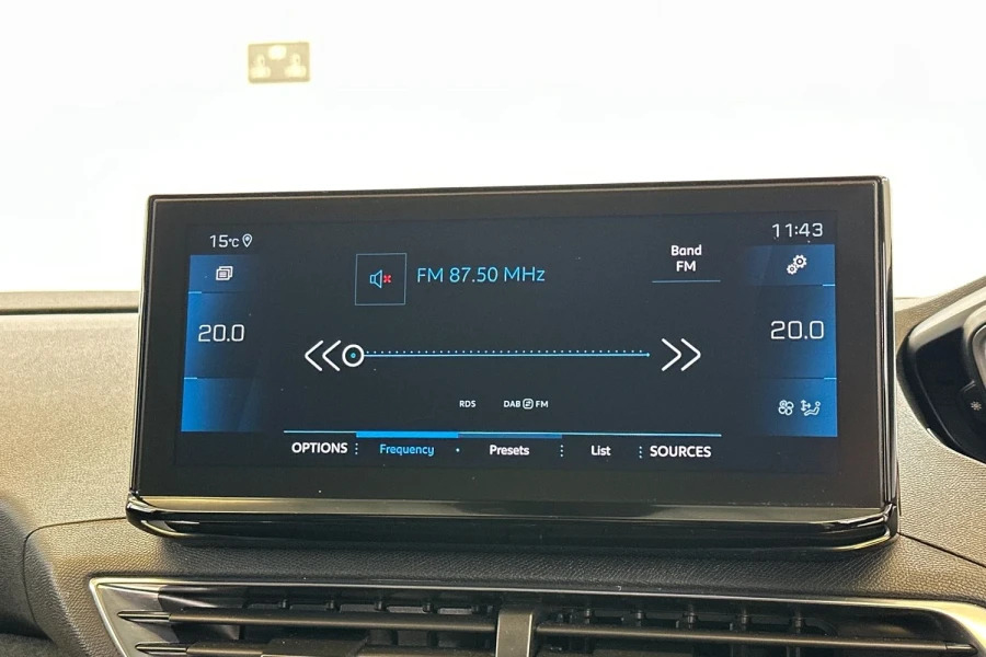 Peugeot 5008 Suv White #28