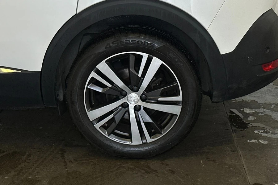 Peugeot 5008 Suv White #9