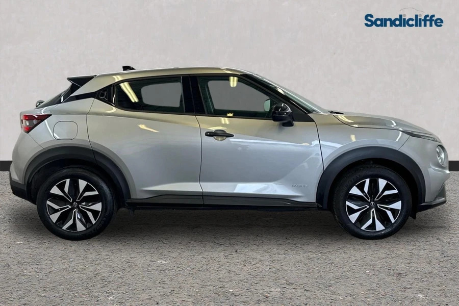 Nissan Juke Juke 1.6 Hybrid Acenta Premium Hatchback Silver #3