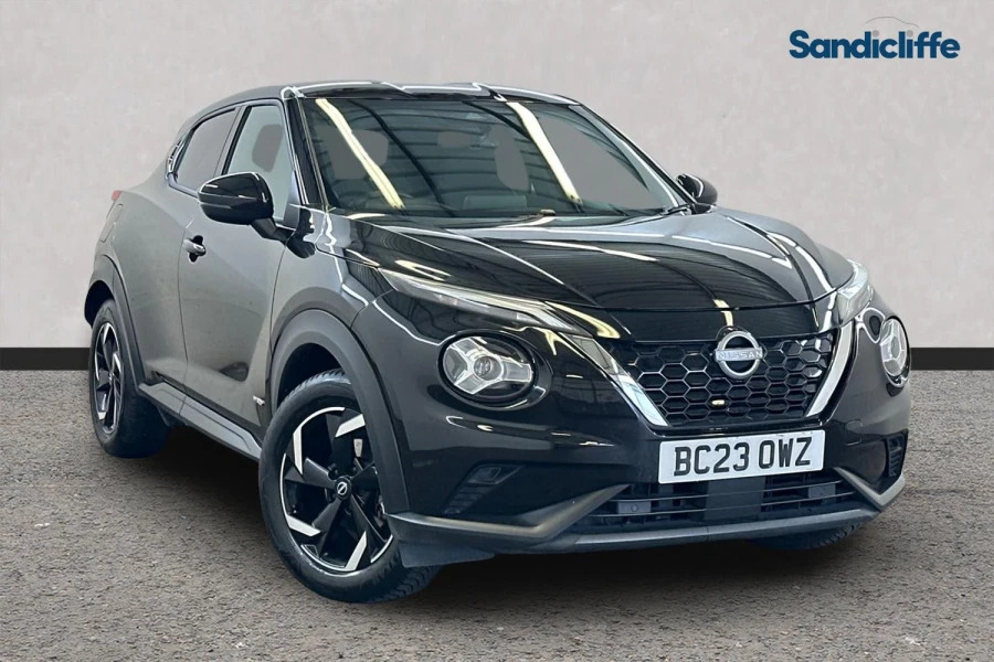Nissan Juke Juke 1.6 Hybrid N-connecta Hatchback Black