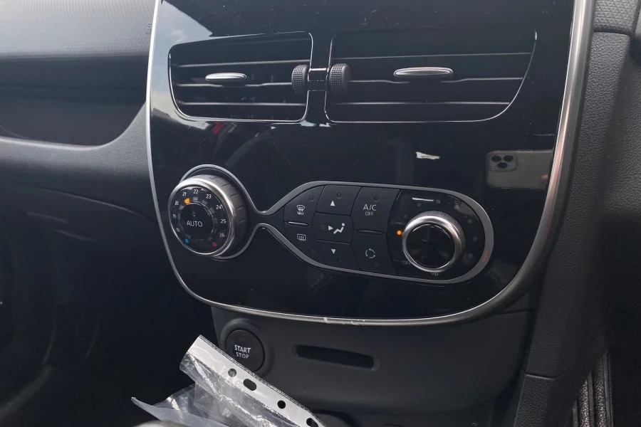Renault Clio 0.9 Tce Dynamique Nav Euro 6 Ss Black #31