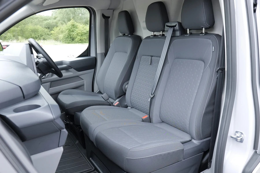 Ford Transit Custom Transit Custom V710 Limited Multicab 320 L1 65Kwh WN75VBB White #3