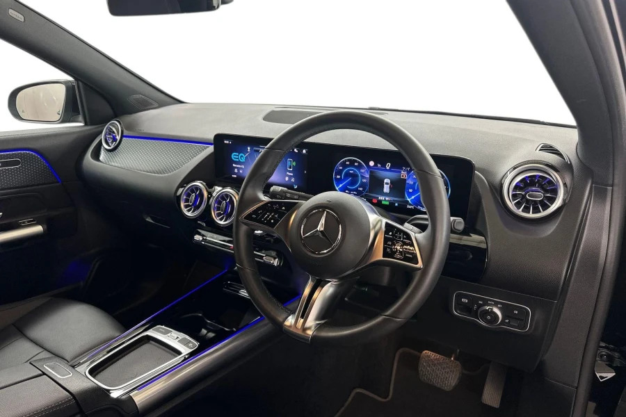 Mercedes-Benz EQA Eqa 250 140Kw Amg Line Executive 70.5Kwh White #10