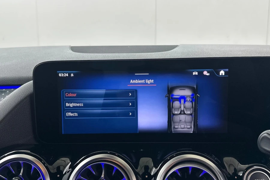 Mercedes-Benz EQA Eqa 250 140Kw Amg Line Executive 70.5Kwh White #35