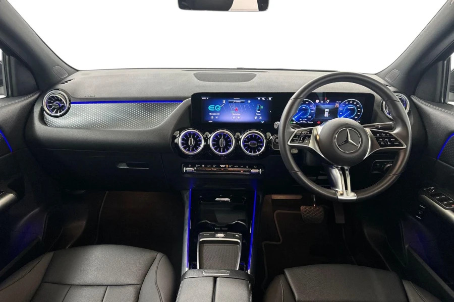 Mercedes-Benz EQA Eqa 250 140Kw Amg Line Executive 70.5Kwh White #11
