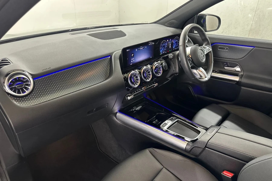 Mercedes-Benz EQA Eqa 250 140Kw Amg Line Executive 70.5Kwh White #12