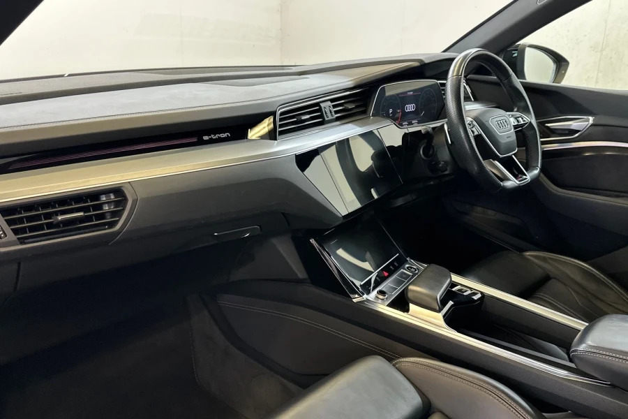 Audi E-tron 93.4Kwh Quattro #12