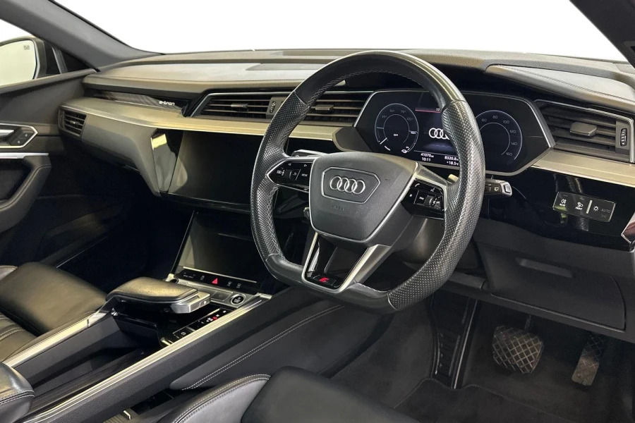 Audi E-tron 93.4Kwh Quattro #10