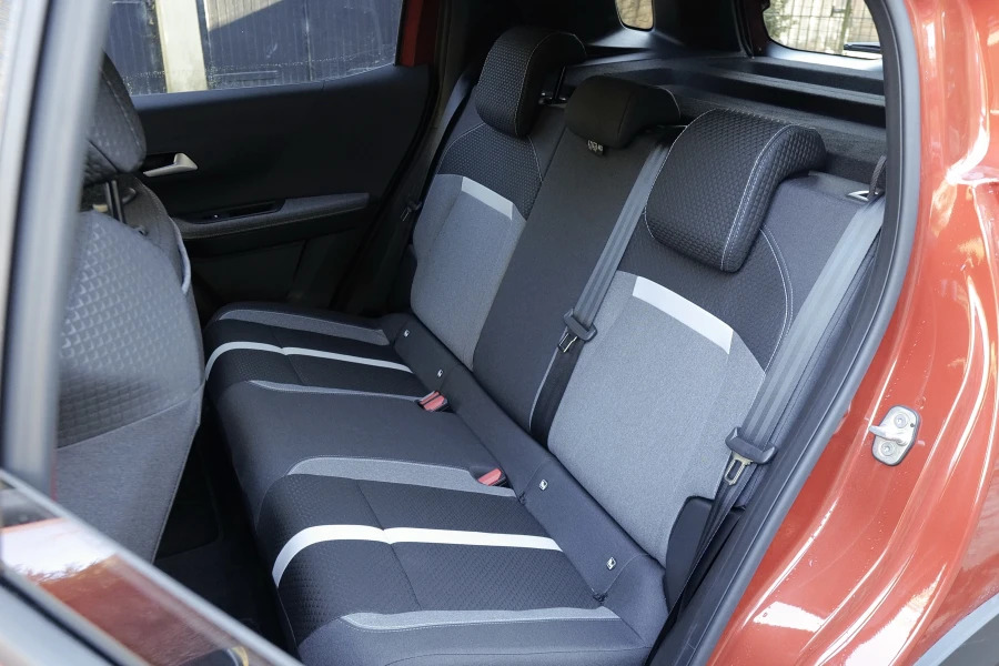 Vauxhall Frontera Frontera 83Kw Design 44Kwh Estate White #6