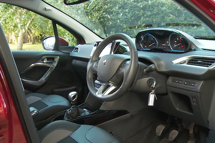 Peugeot 2008 2008 1.2 Puretech Allure Estate Grey #3
