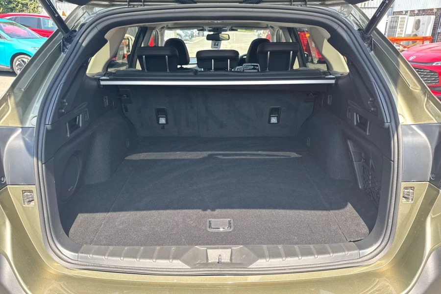 Subaru Outback Touring X Estate Blue #14