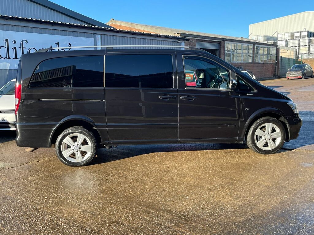 Mercedes-Benz Viano 3.0 Cdi Ambiente Mpv Rwd L1 H Black #4