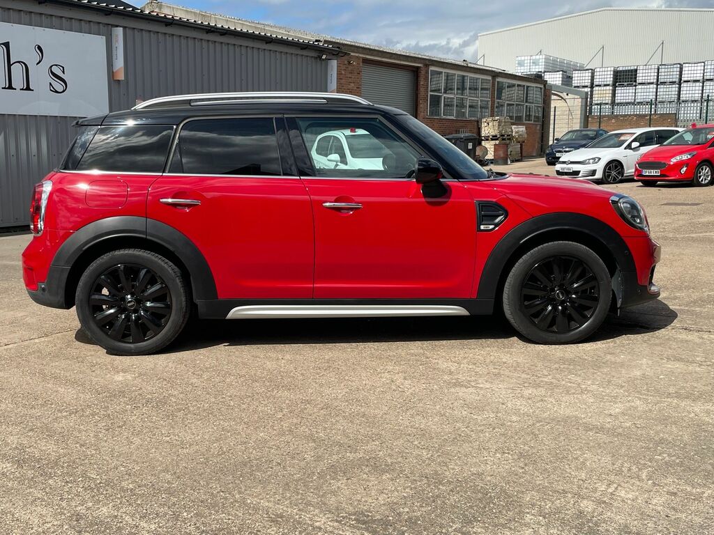 Mini Countryman 1.5 Cooper Suv Euro 6 Ss 136 YK67FLH Red #4
