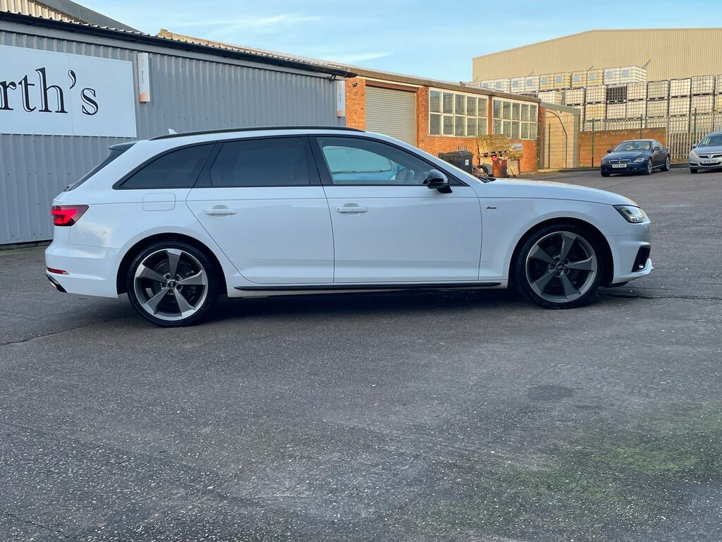 Audi A4 Avant 2.0 Tfsi 35 Black Edition Estate SV19UAC White #4