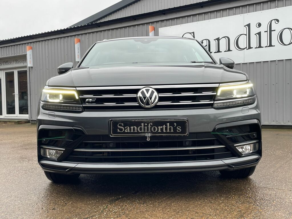 Volkswagen Tiguan 2.0 Tdi Bluemotion Tech R-line Suv Dsg L17UTV Grey #2