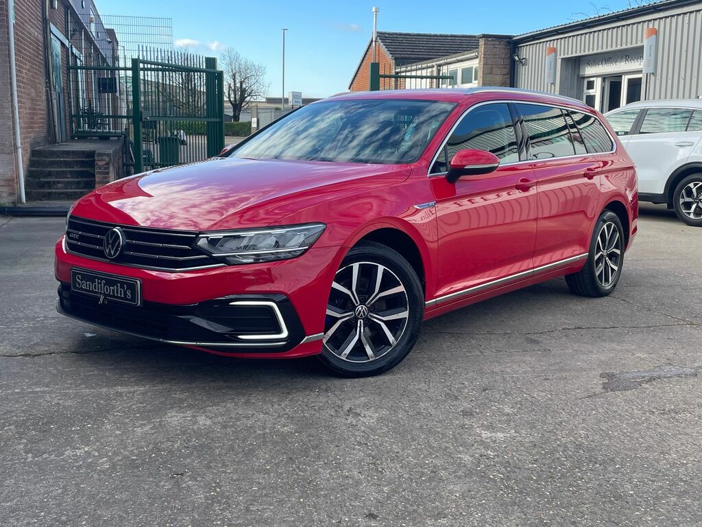 Volkswagen Passat 1.4 Tsi 13Kwh Gte Estate Plug-in Hybrid DF71OGG Red #3