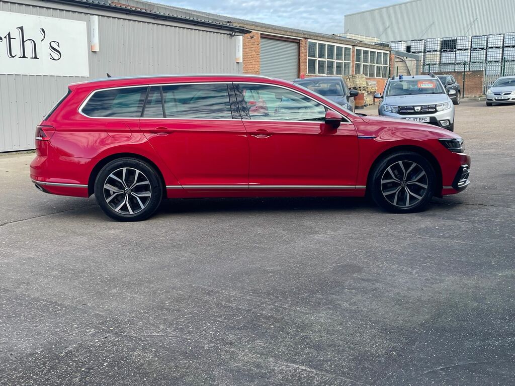 Volkswagen Passat 1.4 Tsi 13Kwh Gte Estate Plug-in Hybrid DF71OGG Red #4