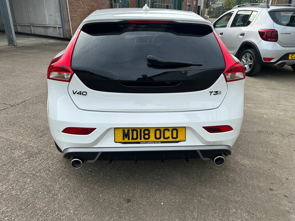 Volvo V40 2.0 T3 Gpf R-design Pro Hatchback Manua MD18OCO White #5