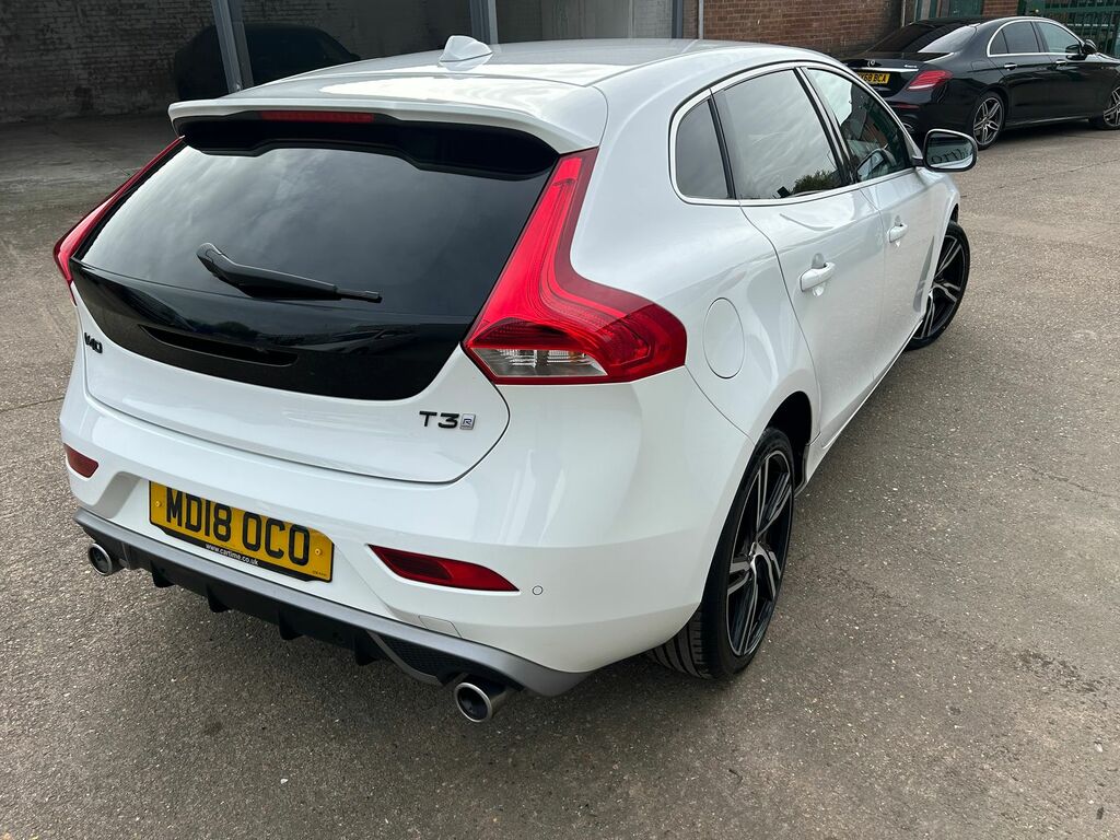 Volvo V40 2.0 T3 Gpf R-design Pro Hatchback Manua MD18OCO White #6