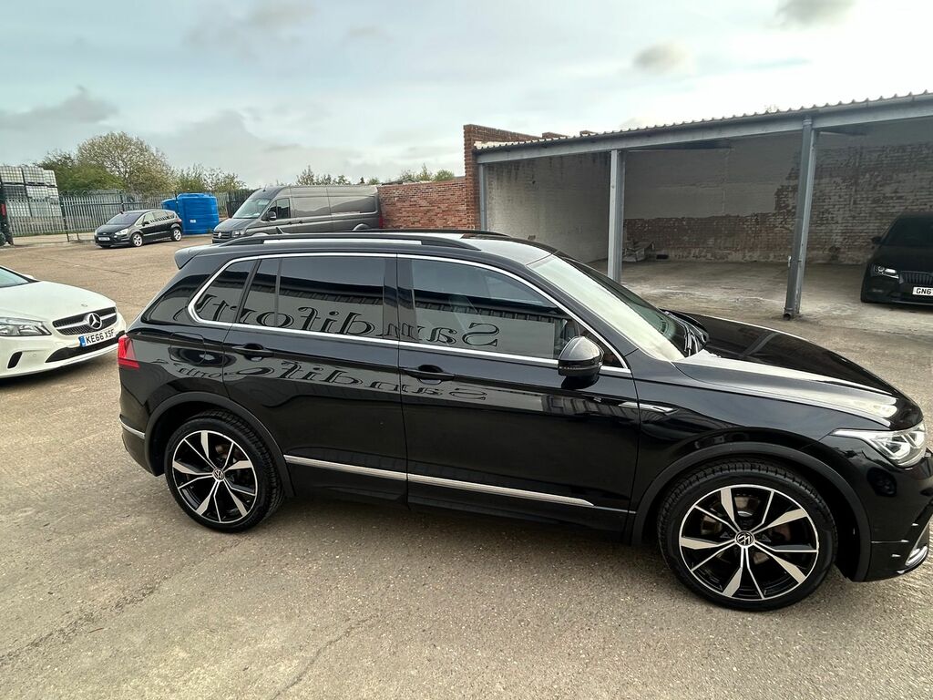 Volkswagen Tiguan 2.0 Tsi R-line Suv Dsg 4Motion Euro 6 FL72WLP Black #5