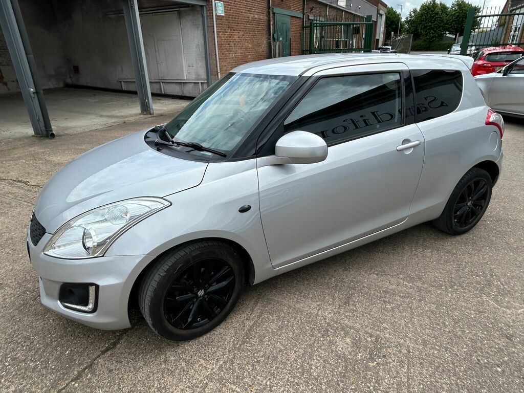 Suzuki Swift 1.0 Boosterjet Sz-t 5Dr- Sat Nav Red #10