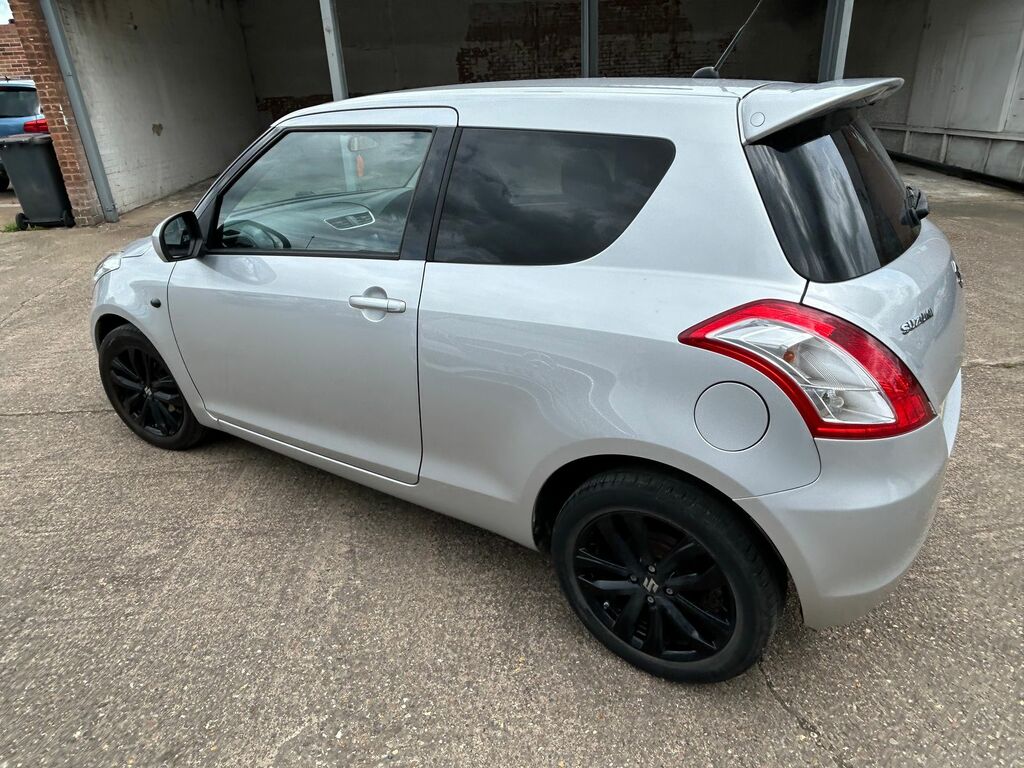 Suzuki Swift 1.0 Boosterjet Sz-t 5Dr- Sat Nav Red #8