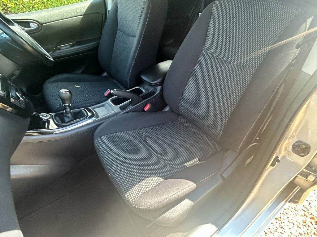Nissan Pulsar Silver #30