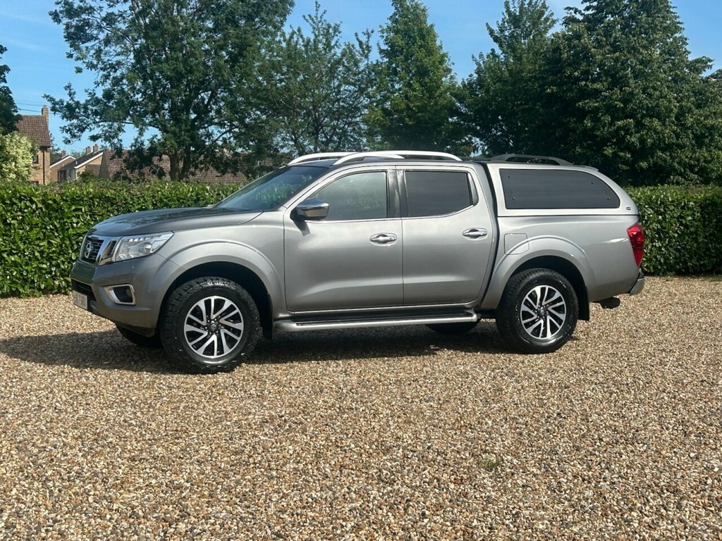 Nissan Navara Dci Tekna 4X4 Shr Dcb Silver #69