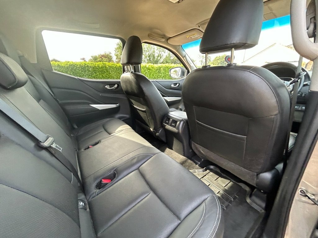 Nissan Navara Dci Tekna 4X4 Shr Dcb Silver #34