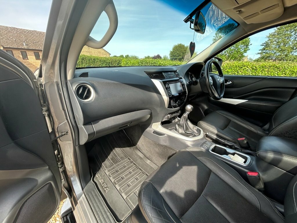 Nissan Navara Dci Tekna 4X4 Shr Dcb Silver #48
