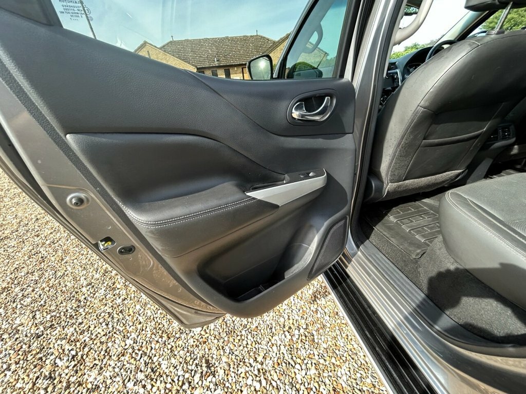 Nissan Navara Dci Tekna 4X4 Shr Dcb Silver #42