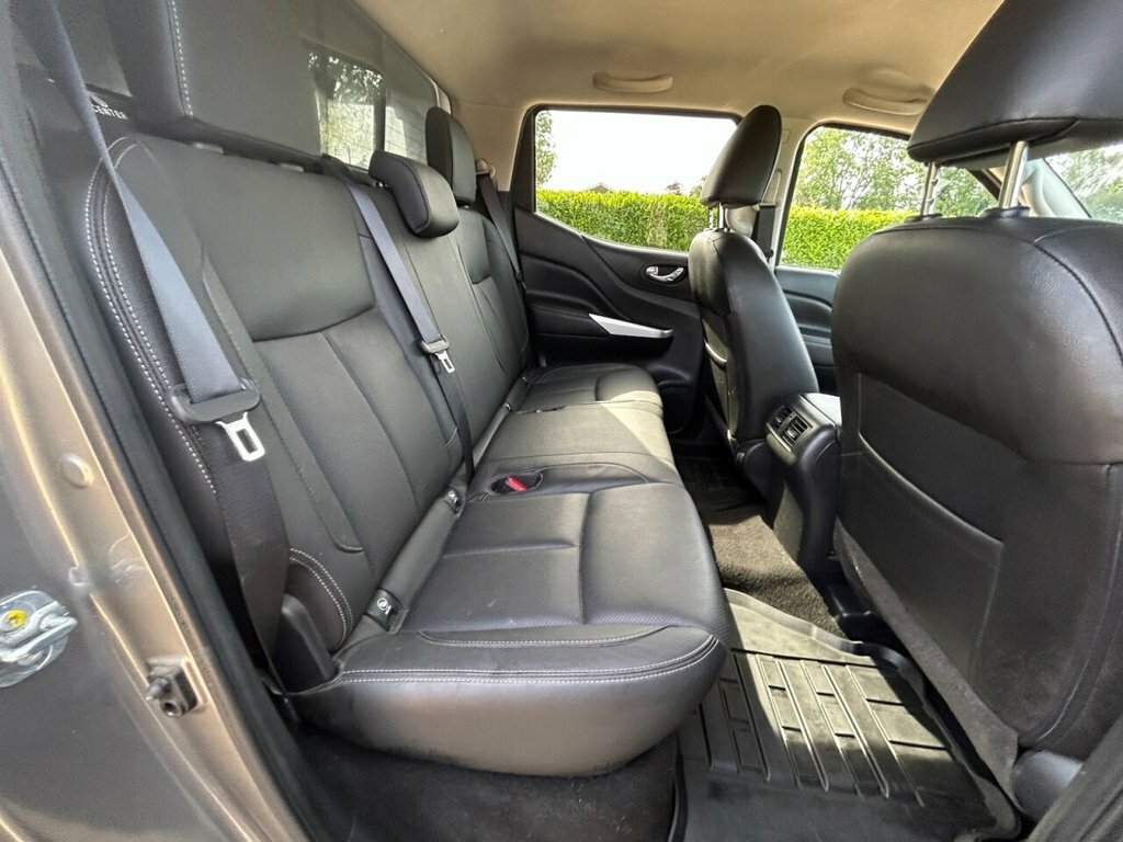 Nissan Navara Dci Tekna 4X4 Shr Dcb Silver #36