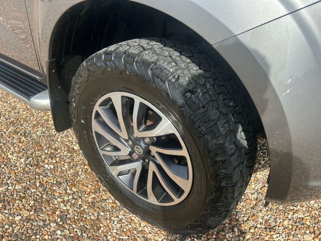 Nissan Navara Dci Tekna 4X4 Shr Dcb Silver #9