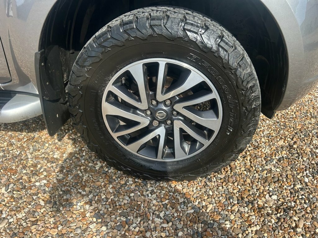 Nissan Navara Dci Tekna 4X4 Shr Dcb Silver #8