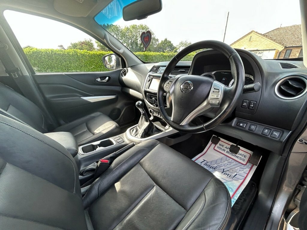 Nissan Navara Dci Tekna 4X4 Shr Dcb Silver #30