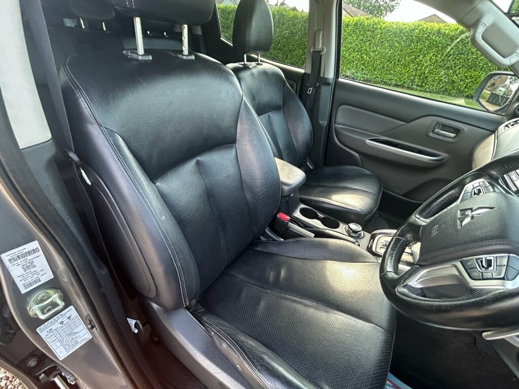 Mitsubishi L200  Black #31