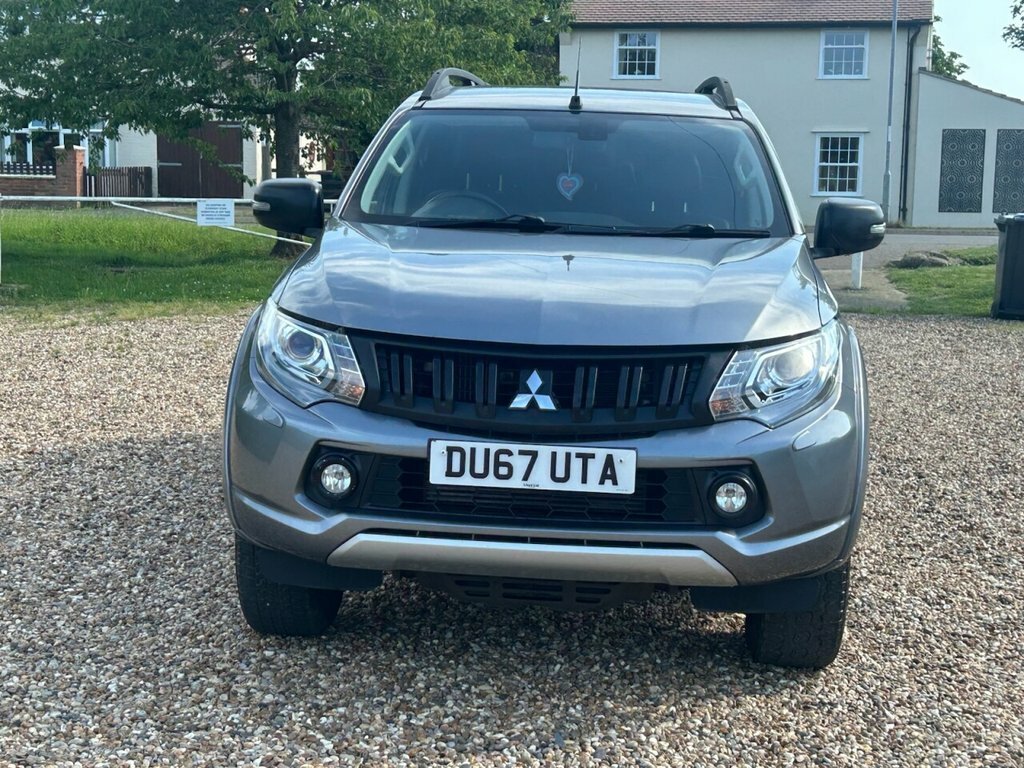 Mitsubishi L200  Black #52