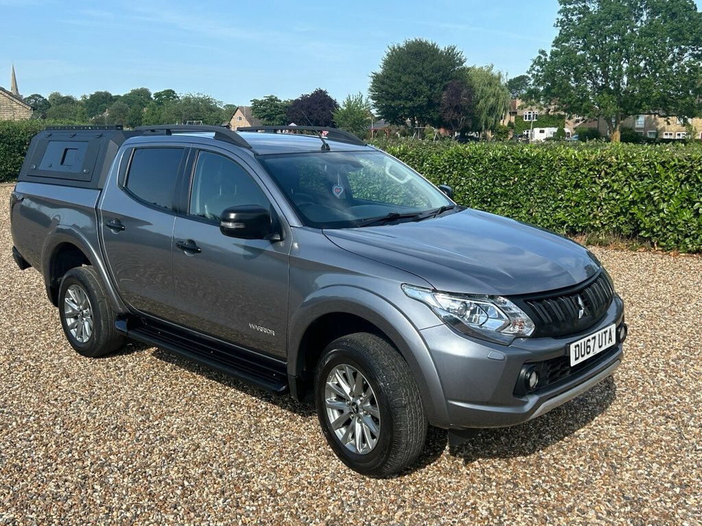 Mitsubishi L200  Black #3