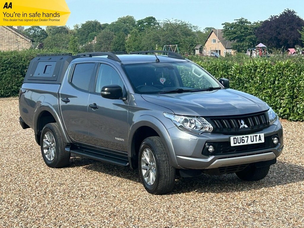 Mitsubishi L200  Black #1