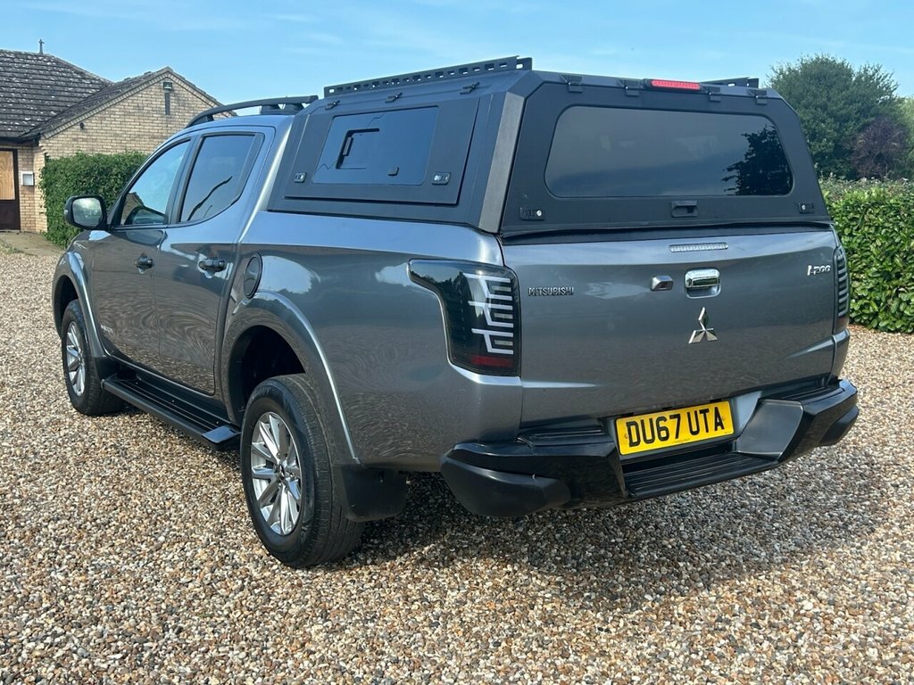 Mitsubishi L200  Black #57