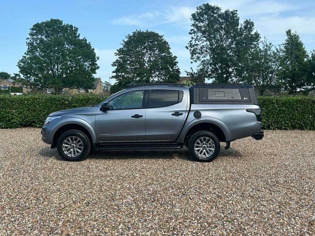 Mitsubishi L200  Black #51