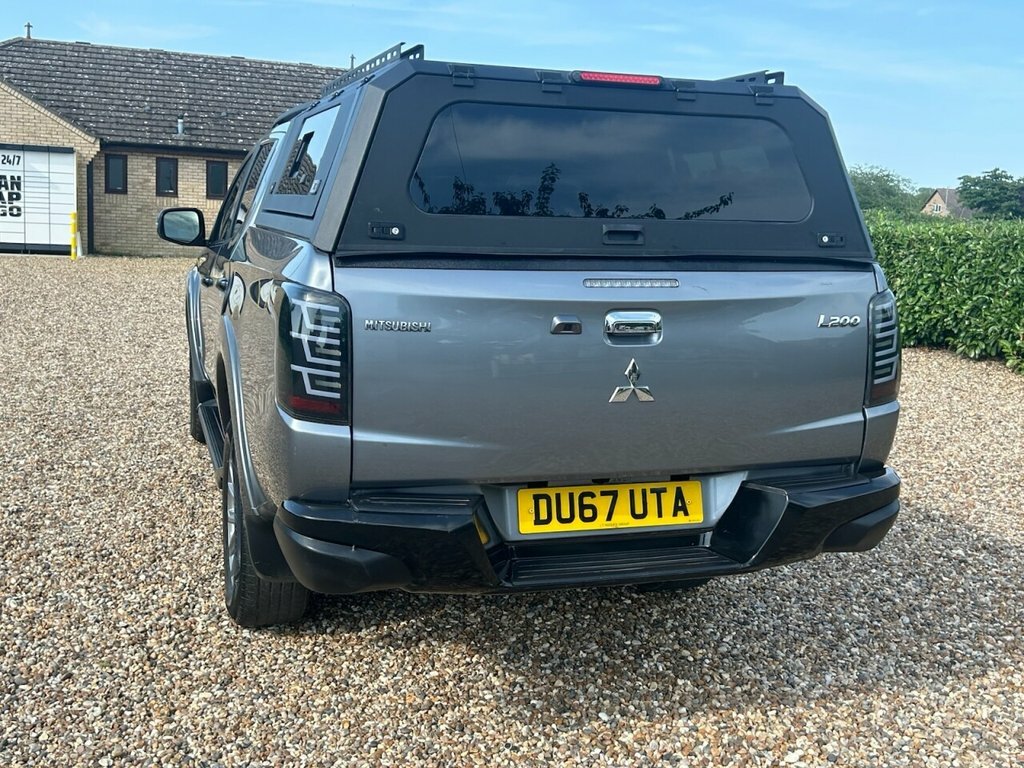 Mitsubishi L200  Black #59
