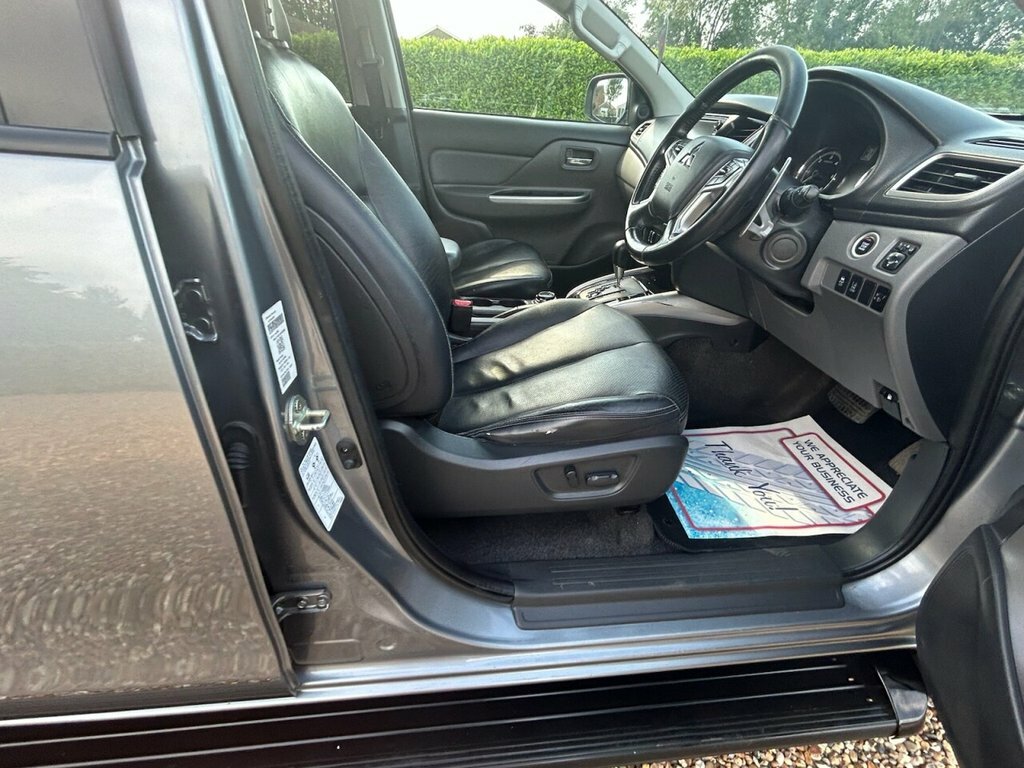 Mitsubishi L200  Black #33