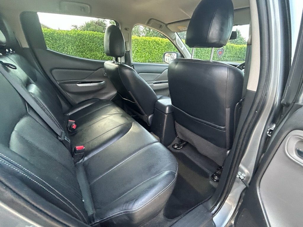 Mitsubishi L200  Black #34