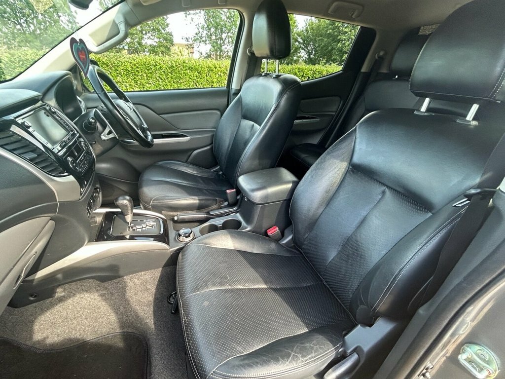 Mitsubishi L200  Black #46