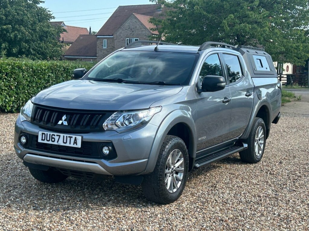 Mitsubishi L200  Black #53