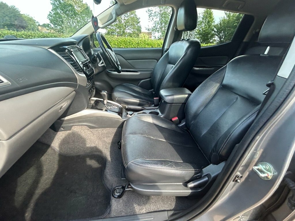Mitsubishi L200  Black #48