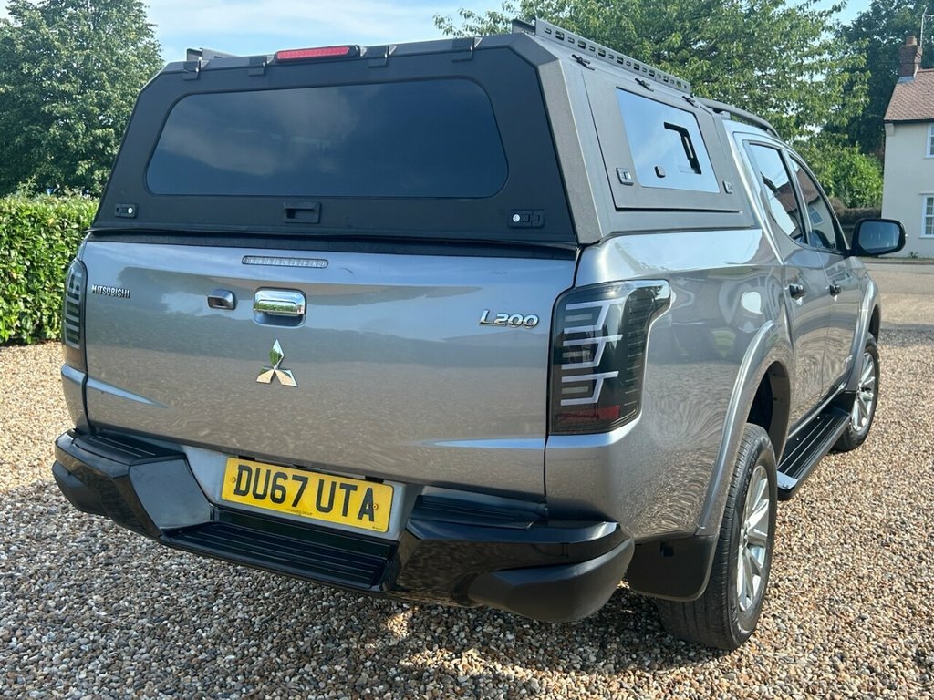Mitsubishi L200  Black #6
