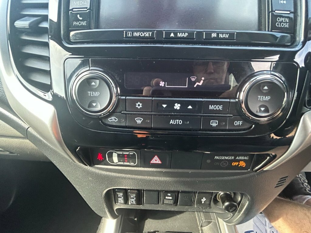 Mitsubishi L200  Black #22