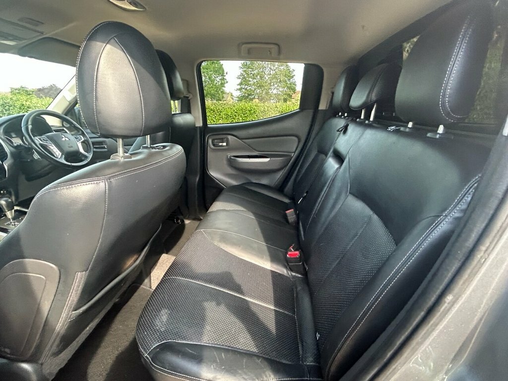Mitsubishi L200  Black #40